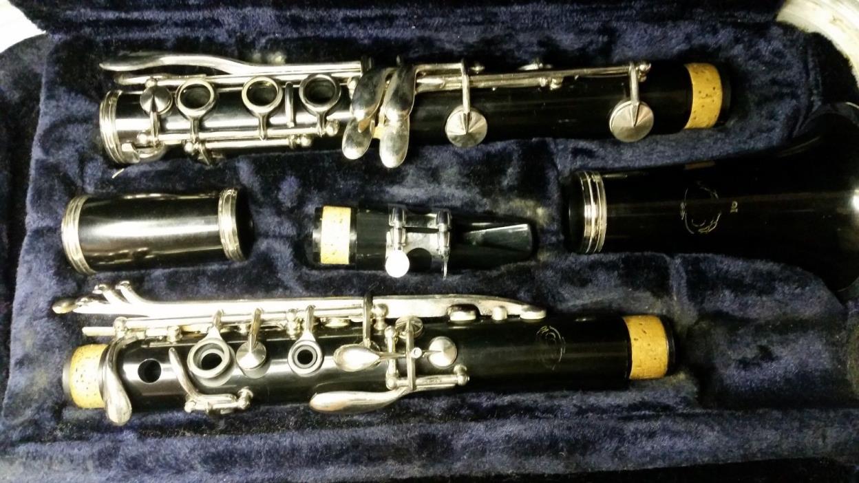Conn 16 Clarinet in excellent playing condition