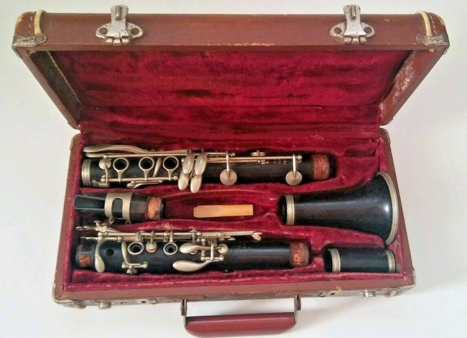 Malerne Paris Vintage Standard Clarinet in original Case Sold AS IS