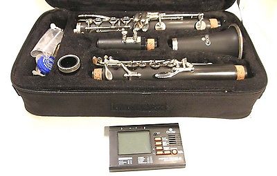CECILIO H CT-28E B FLAT CLARINET W/CASE & 92-D CHROMATIC TUNER/METRONOME