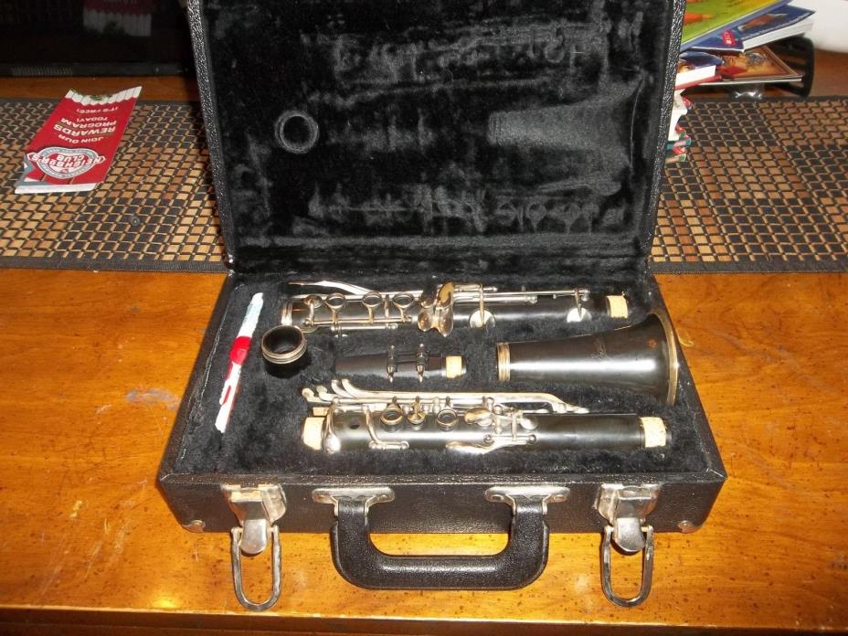 BESTLER CLARINET - STUDENT INCLUDES CASE-CLEANED, CONDITIONED WITH NEW CORK