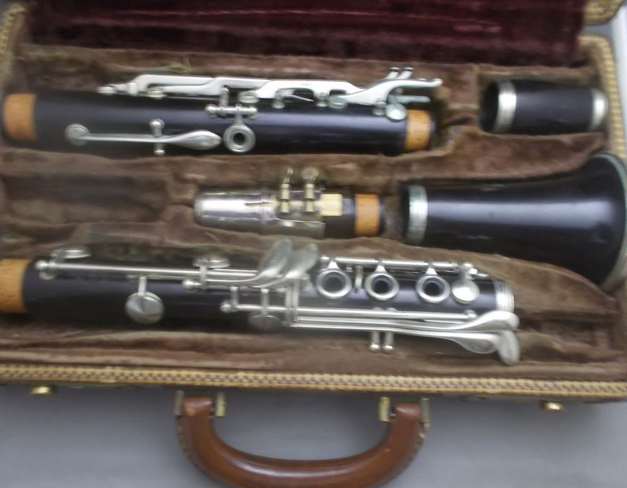 Vintage Normandy Noblet Clarinet France With Case                             tk