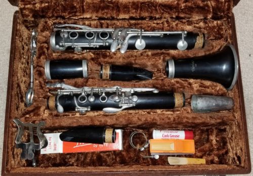 Vintage Henkin Musical Instrument Clarinet & Parts with Velvet Case