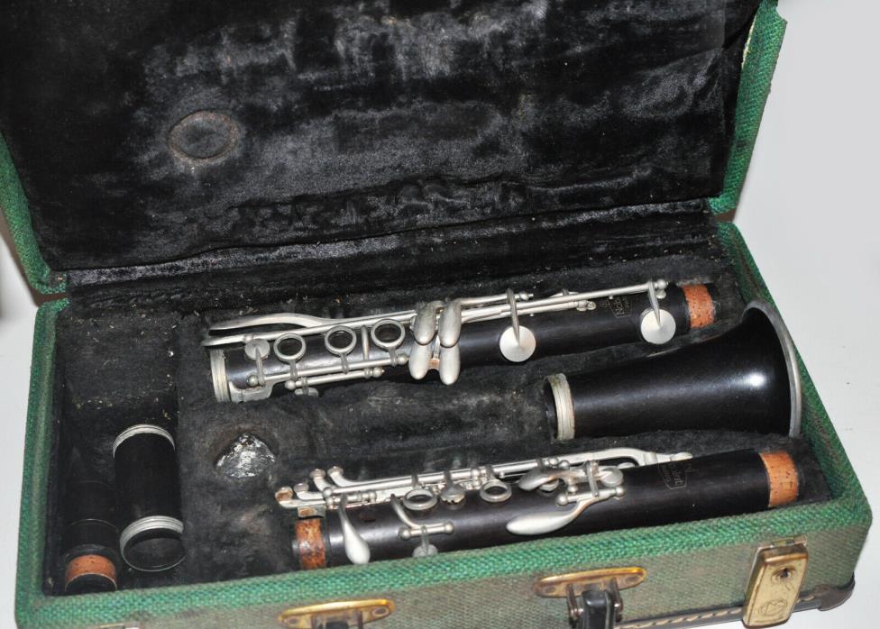 Noblet Paris Wood Vintage Black Clarinet With Green Hard Case France Instrument