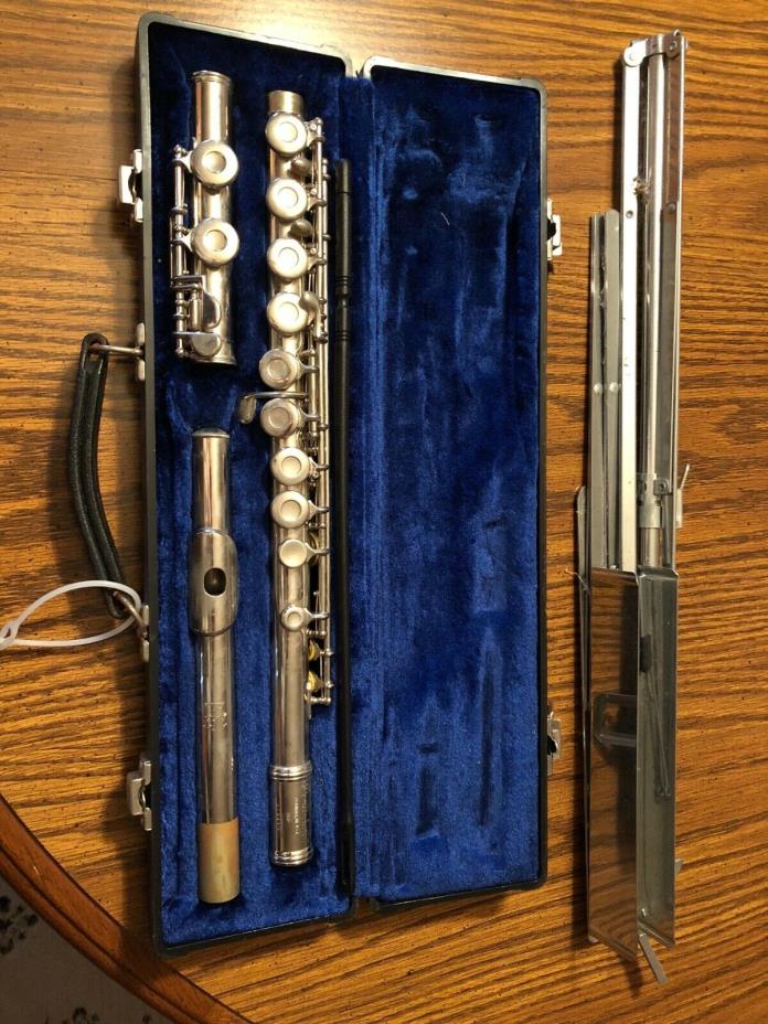 Gemeinhardt flute model 2np
