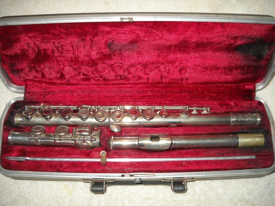Bundy Selmer Silver Finish Flute & Case, Serial #67713, No Dings or Dents, Nice
