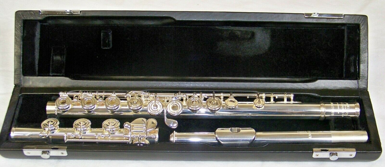 Amadeus By Haynes AF680-BO Flute with solid sterling silver head