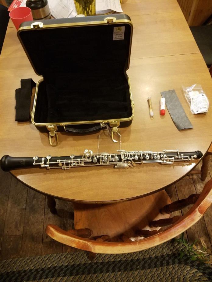 Oboe Selmer 1492FB with F/Bb key black with reed, cork grease, swab and strap