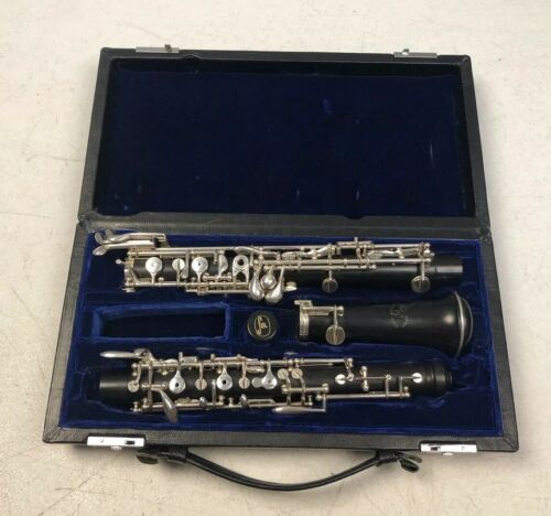 FOX MODEL 400 OBOE IN EXCELLENT PLAYING CONDITION