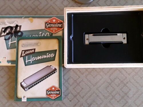 Hinkler Learn Harmonica With Instructions And Storage Box.  New Never Used A5