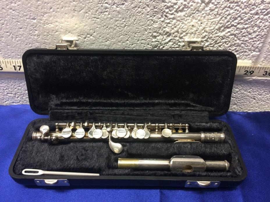 YAMAHA YPC-30 PICCOLO WITH HARD CARRY CASE + CLEANING ROD