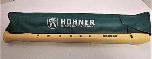 Hohner 9509 1-Piece Plastic Soprano Recorder
