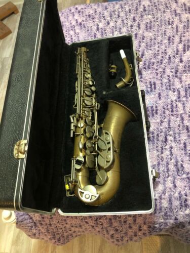 Selmer Bundy II Alto Saxophone With Case