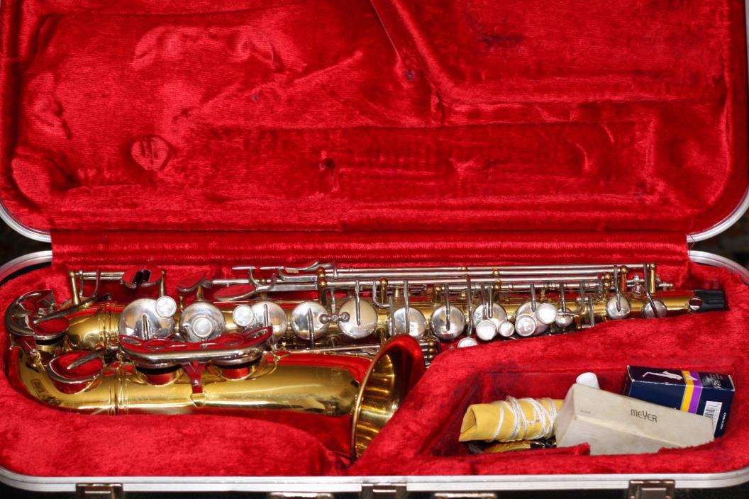 ARMSTRONG 3006A ALTO SAXOPHONE WITH HARD CASE , Accessories EX Condition