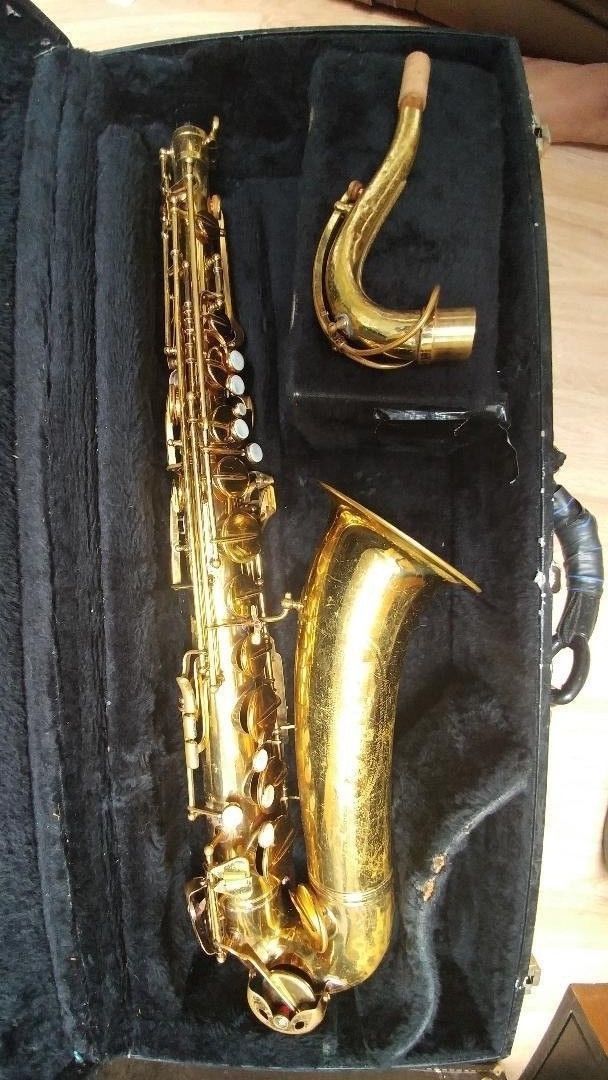 VITO Bb TENOR SAXOPHONE (BEAUGNIER MADE)