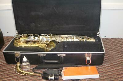 SELMER BUNDY II ALTO SAXOPHONE WITH CASE