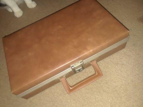 Vintage 24 Cassette Tape Holder Carry Case Storage Briefcase Brown Faux Leather