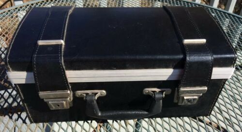 Vtg 8 Track Tape Black Carrying Case Red Inside Holds 15 Tapes By Lo Bo  No Key