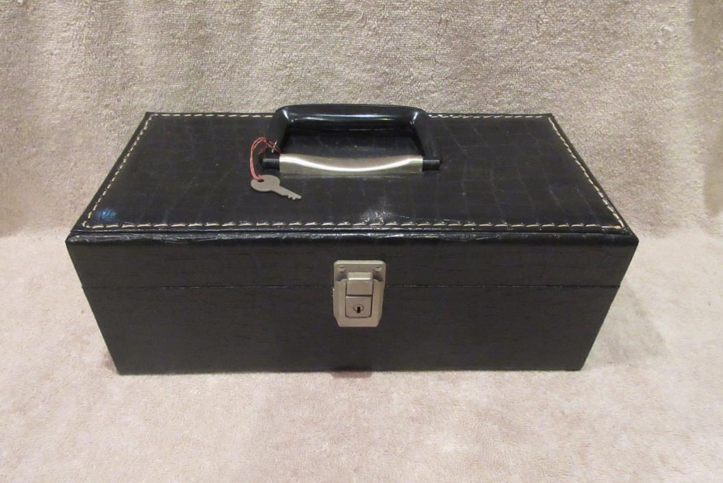 Vintage Faux Alligator Skin Key Lock 30 Cassette Tape Holder Storage Case Works