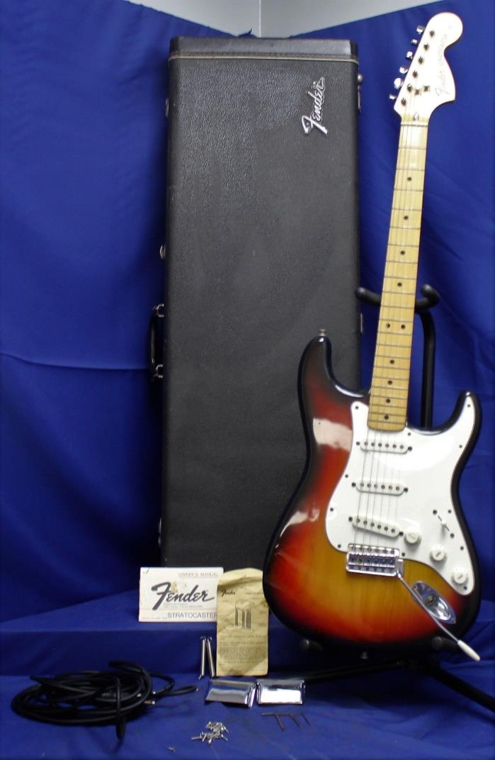 Vintage Fender 1974/1975 Strat Solid Body Electric Guitar Sunburst w/ Case USA