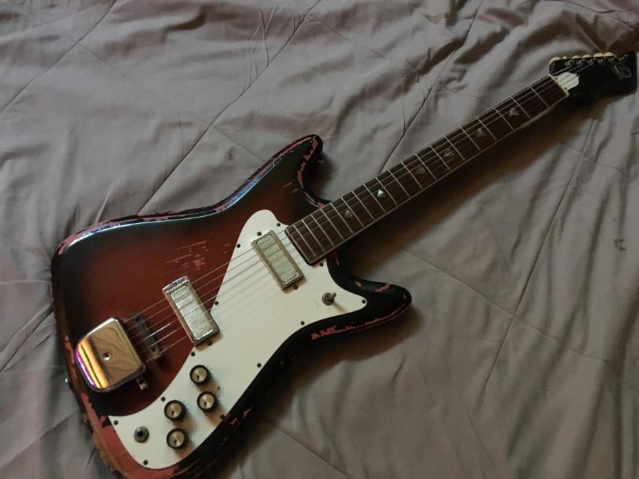 KAY  K327 VANGUARD  electric GUITAR ca 1960's