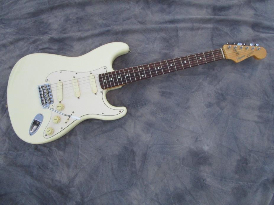 FENDER STRATOCASTER 1985 SQUIER JAPAN OLYMPIC WHITE wEMGs