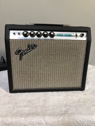 Vintage 78 Fender Vibro Champ Tube Amplifier