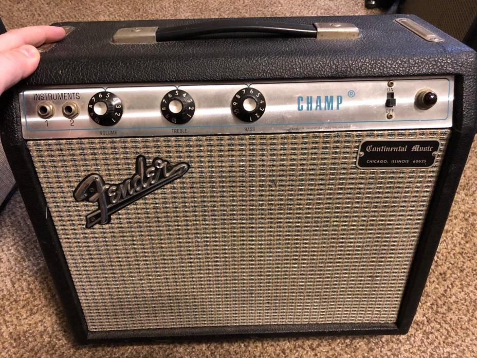 1972 Fender Champ Silver Face Vintage Tube Guitar Amplifier, 10