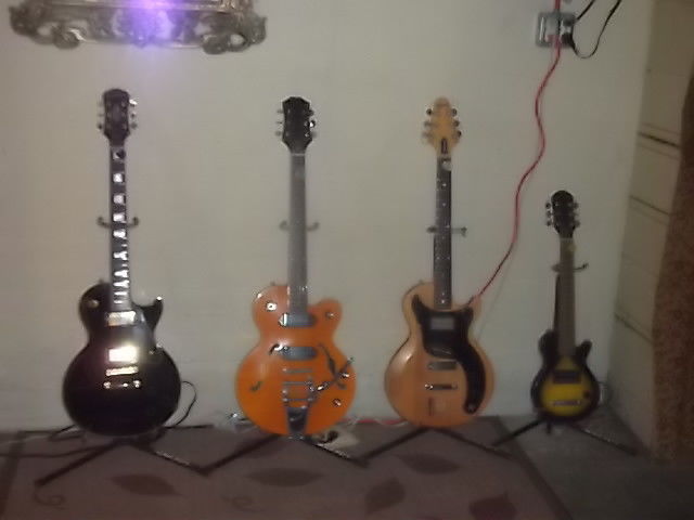 Gibson/Epiphone Vintage Guitar and Amp Collection