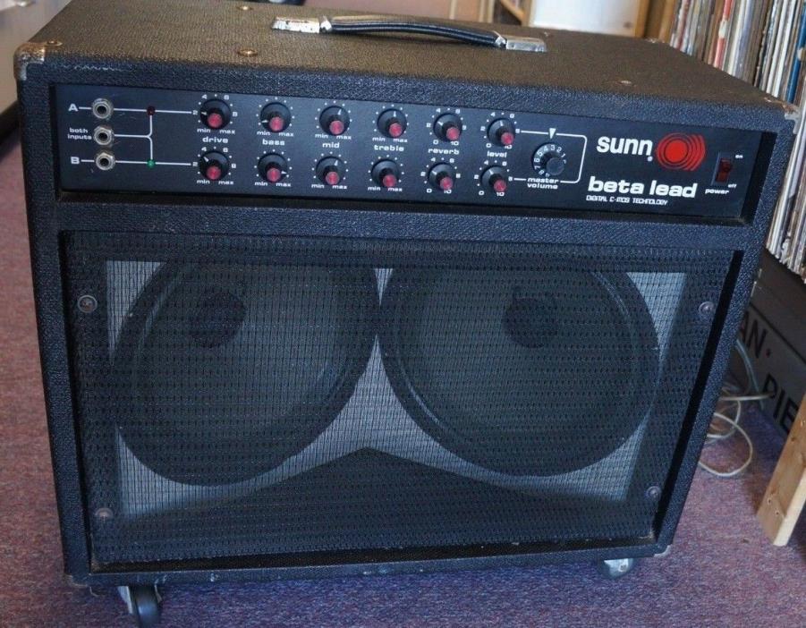 Vintage Sunn Beta Lead Combo Amp/ Speakers with Foot Pedal Switch