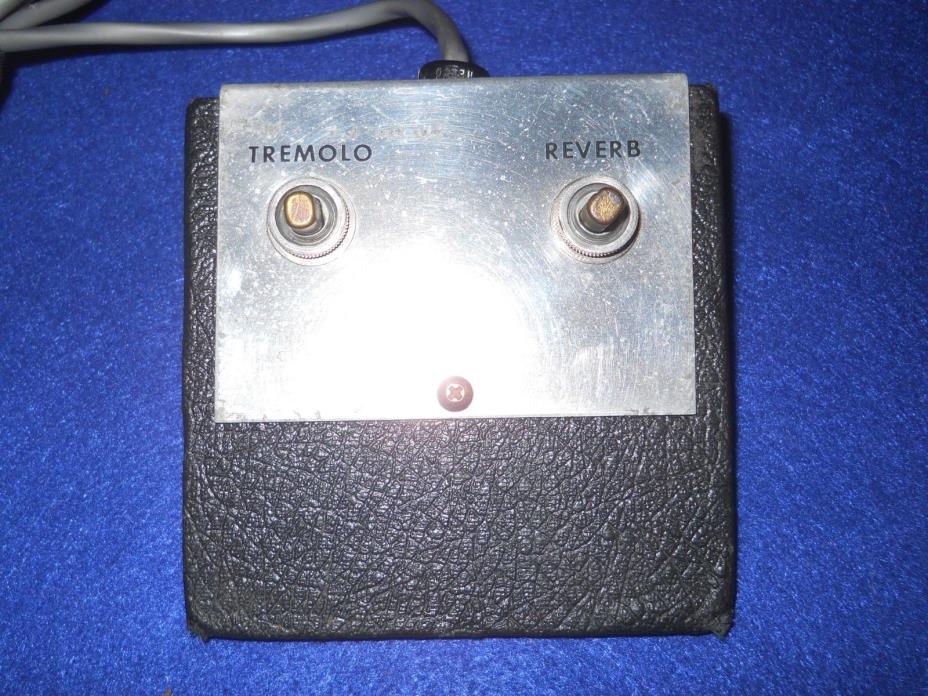 Vintage Silvertone 1484,1485 Guitar Amplfier  Tremolo, Reverb, Foot Switch. 60's
