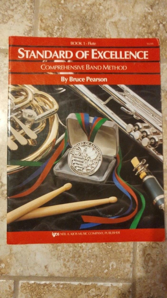 Standard of Excellence Comprehensive Band Method Book 1 - Flute -  Very good!