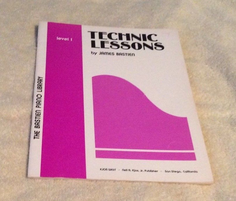 Technic Lessons: Level 1: The Bastien Piano Library - 1976 instruction PB
