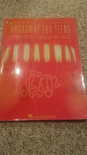 Broadway for Teens : 25 Songs Especially Chosen for Young Singers (2005, Paperb…