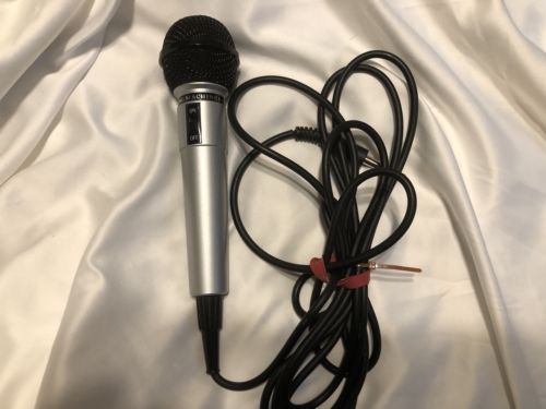 The Singing Machine SMM205 Dynamic Wireless Professional Microphone
