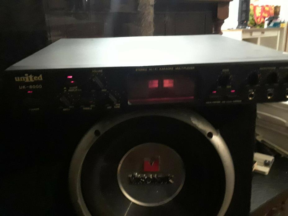 United UK 8000 Karaoke Machine