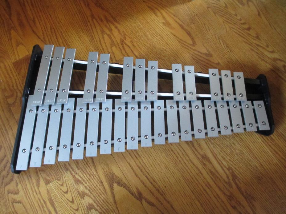GEARLUX 32 NOTE BELL SET / GLOCKENSPIEL with CARRYING CASE + DRUM PAD + MALLETS