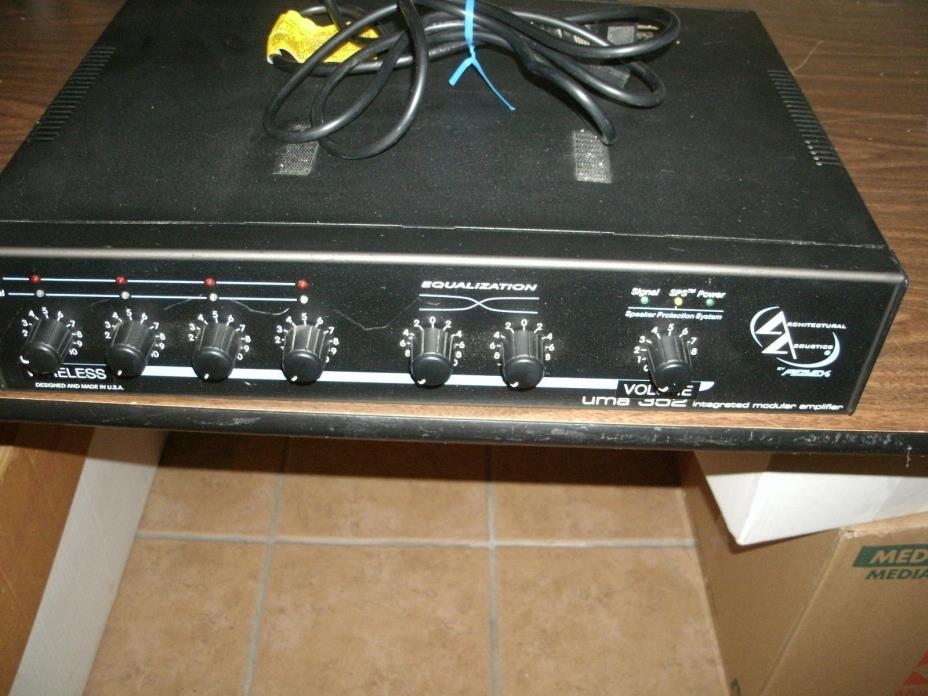 Peavey UMA 352 Integrated Amplifier - Works Great !!