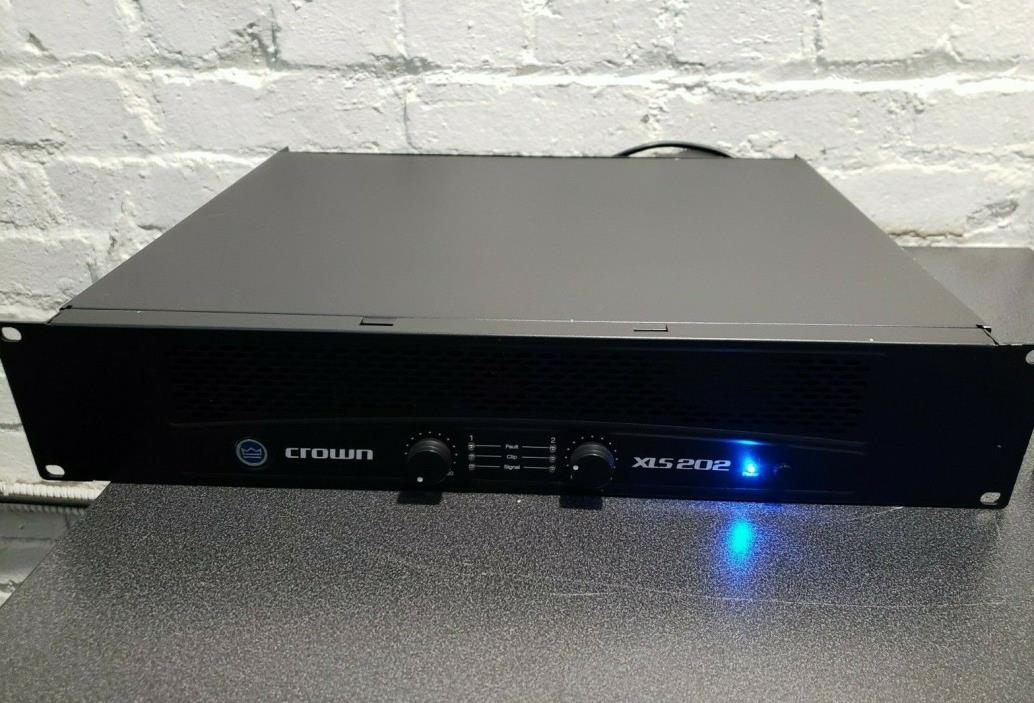 Crown XLS 202 200 WPC Two Channel Rack Mountable Power Amplifier Prosumer Amp