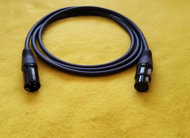 Mogami 2549 XLR-M to XLR-F Neutrik Gold Balanced Cable Black 11f-4 Pack