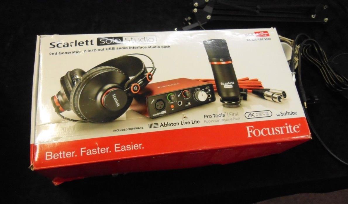 Focusrite Scarlett Solo Compact USB Audio Interface Studio Package - 2nd Gen