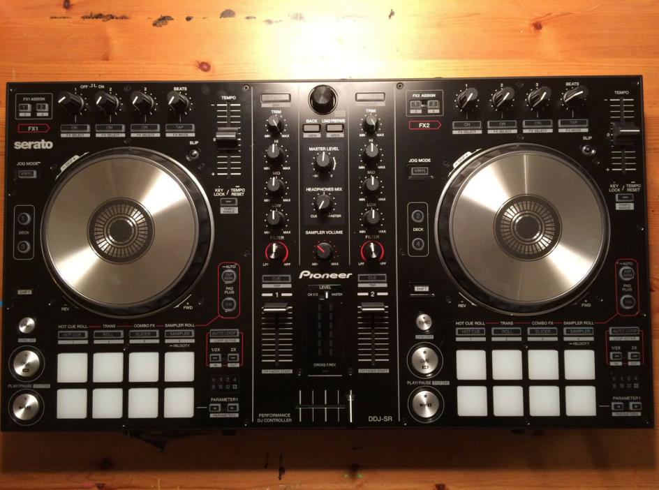 Pioneer DDJ-SR Digital DJ Controller