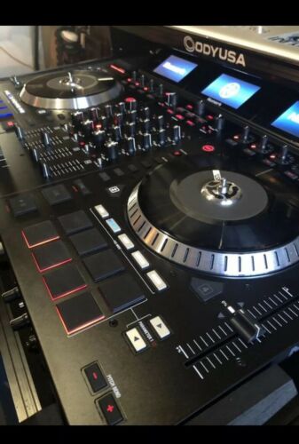 Numark NS7III Motorized Four Deck Serato DJ Controller, Comes With Odyssey Case