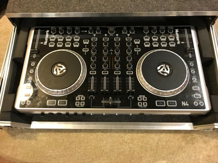 Numark N4 Digital DJ Controller (with odyssey case)