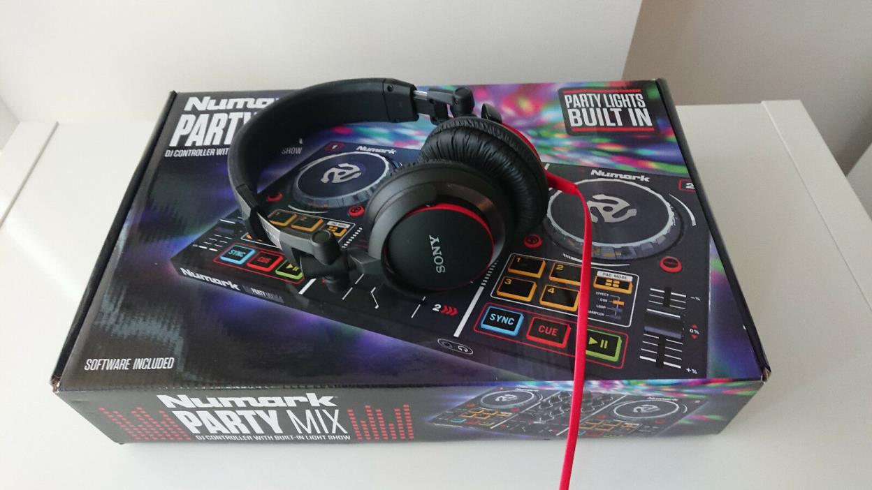 Numark PartyMix DJ Controller w/SONY MDR-V55/BR DJ Headphones