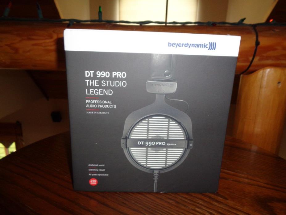 BeyerDynamic DT 990 Pr0  Headphones 250 OHM