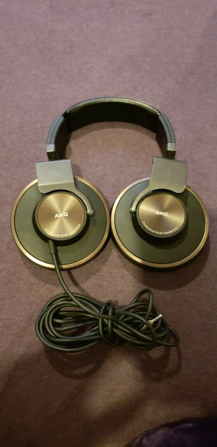 AKG K553 Pro Studio Headphones closed back reference black