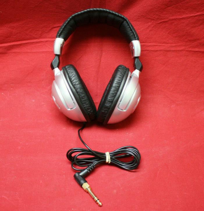 Behringer HPS3000 High-Performance Studio Headphones