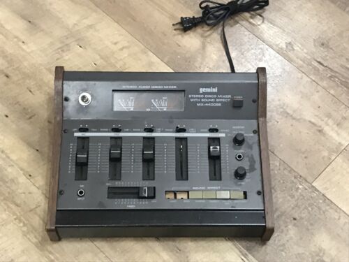 GEMINI STEREO SOUND MIXER MX-4400 SE For Parts .. Powers On Vintage Disco Sound