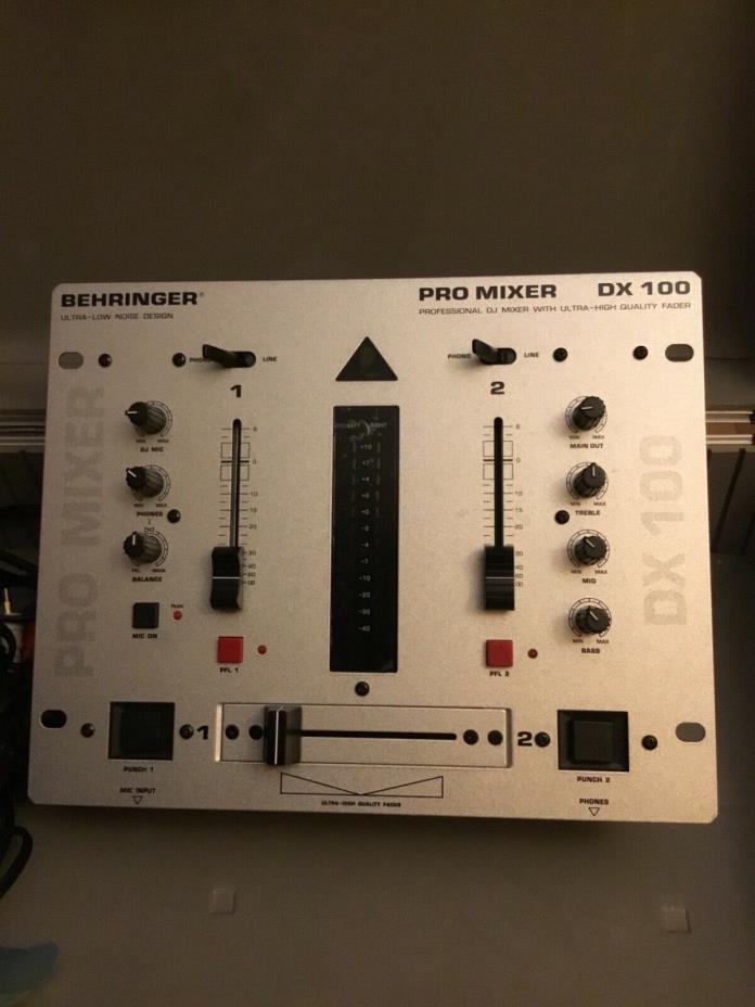 Behringer DX100 professional mixer