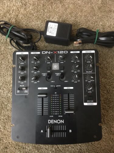 Denon DNX-120 Mixer.
